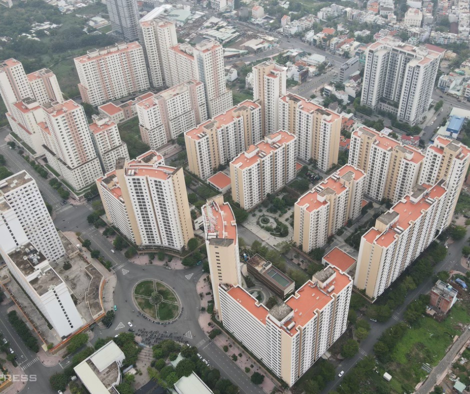 河內及胡志明市有數萬套閒置大樓
󠀠​󠀠
一、為何會出現大規模的閒置公寓大樓？
󠀠​󠀠
大規模的閒置公寓大樓現象主要原因有以下幾點：
󠀠​󠀠
1. 地理位置不理想…