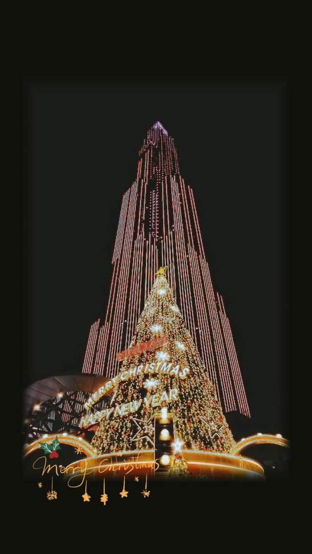 祝大家平安夜和聖誕節快樂！在這個特別的季節裡，願所有的快樂和祝福降臨到每一個人身上。