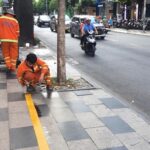 胡志明市正在標記和整頓人行道
󠀠
許多市區已經列出了擁有寬敞人行道的街道名單，這些人行道被標記並準備用於一些商業活動和停車服務，這些服務將從2024年初開始收費…