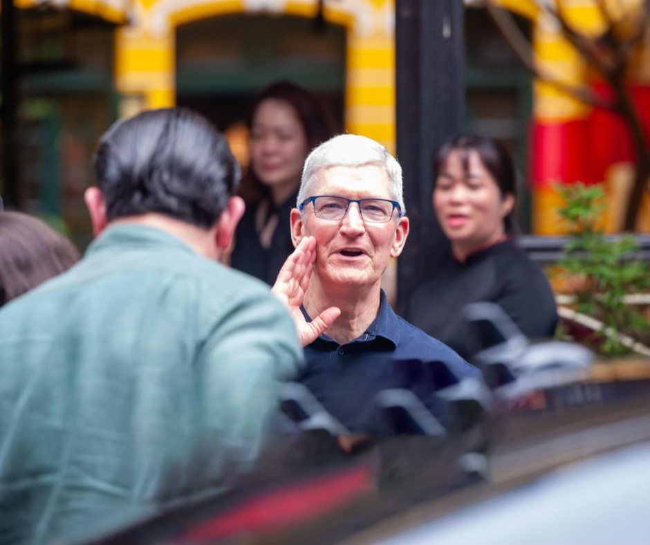 蘋果執行長庫克 (Tim Cook) 訪問越南
󠀠
 背景和訪問目的
​󠀠
Apple CEO Tim Cook 於2024年4月15日訪問越南，此行象徵著對該…