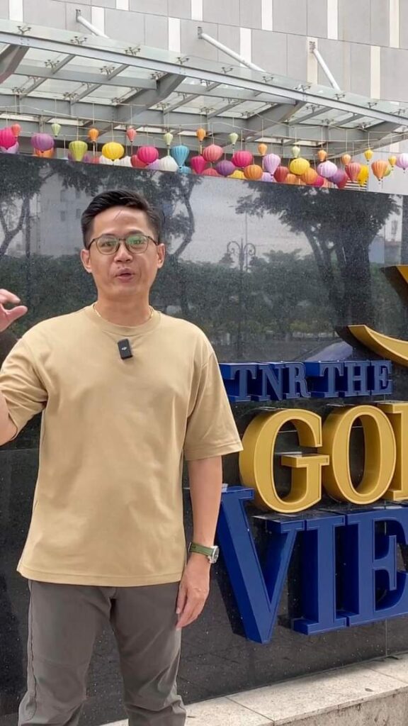 今天來賞屋的是位於胡志明市第四郡， The GoldView 的建案，二房二廳一衛。
The Goldview 胡志明市第四郡，二房型線上賞屋。#房地產 #房仲…
